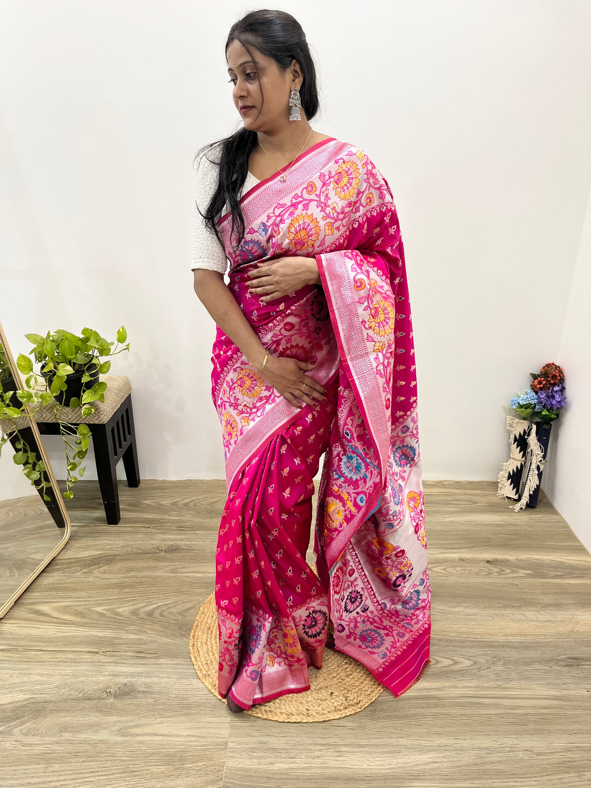 Samrpika Rani Pink Silver Zari Worked Heavy Banarasi Saree