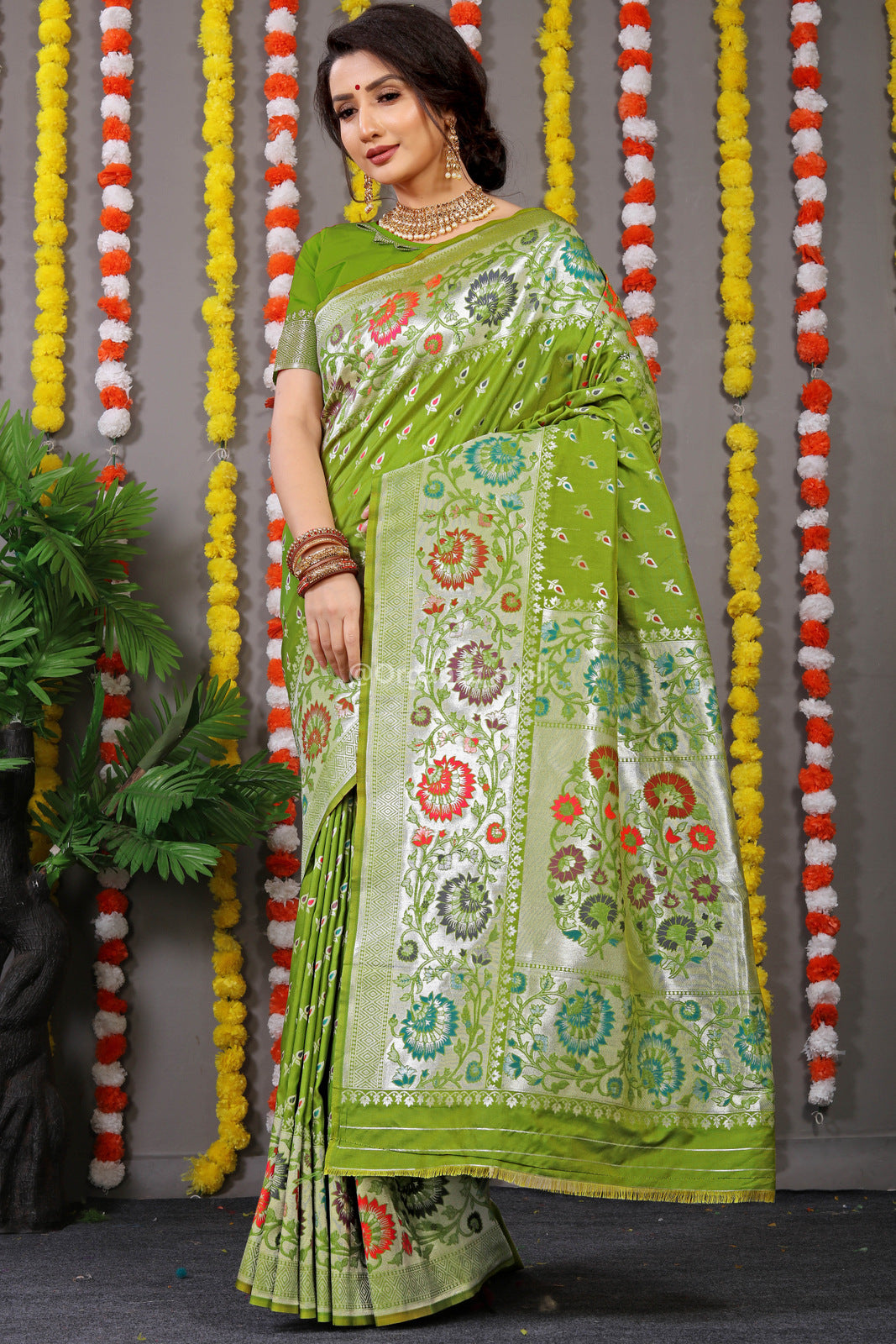 Regal Silver Zari Worked Green Heavy Banarasi Saree