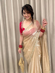 A Classic Golden Saree To Enhance Your Elegance