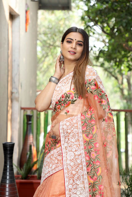 Floral Organza Saree Digital Printed Beautiful Floral Designs , 6.3 m (with  blouse piece)